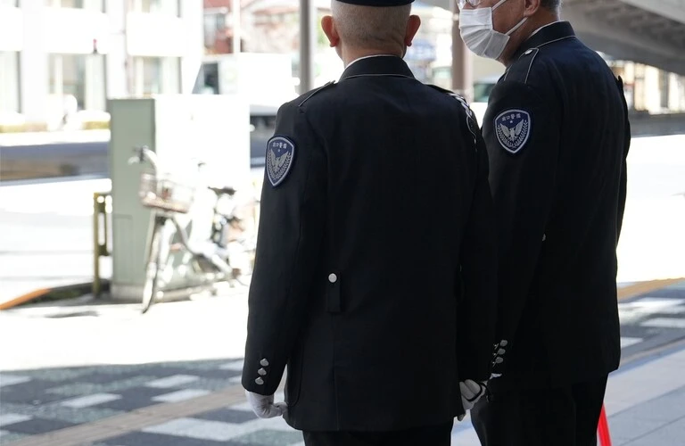 正社員登用有りのお仕事 | 東京で警備の求人なら出口警備株式会社